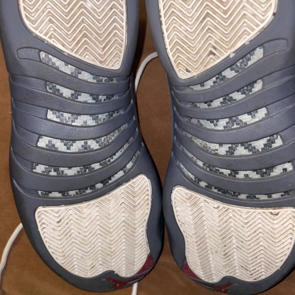 Jordans 12 - Picture 4 of 4